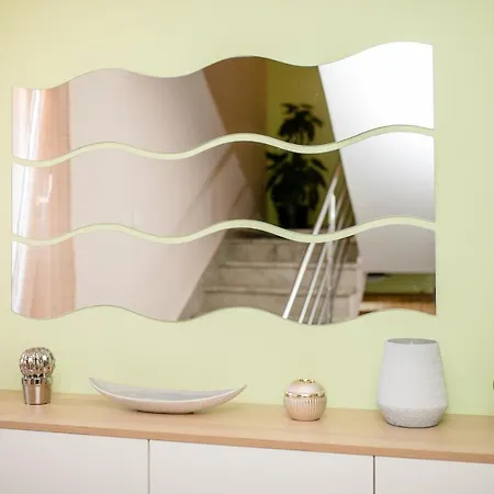 Luka Apartment *