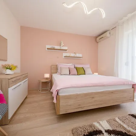 Luka Apartment