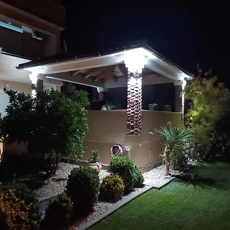 شقة Luka