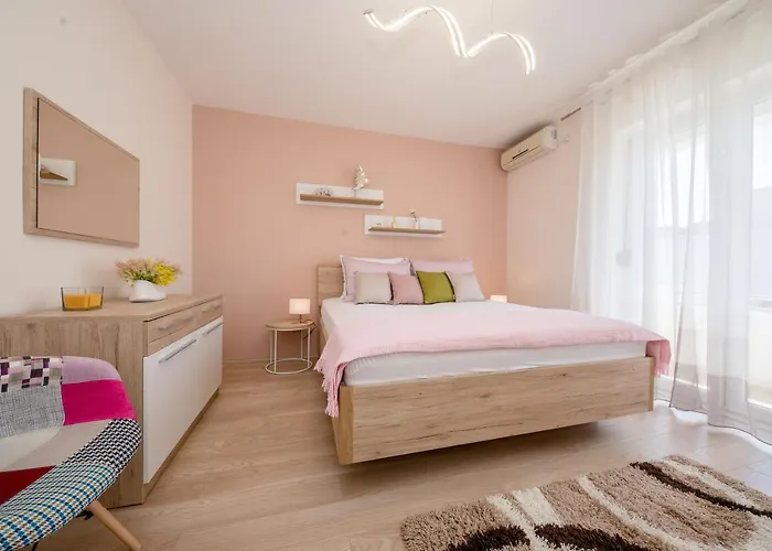 Luka Apartment