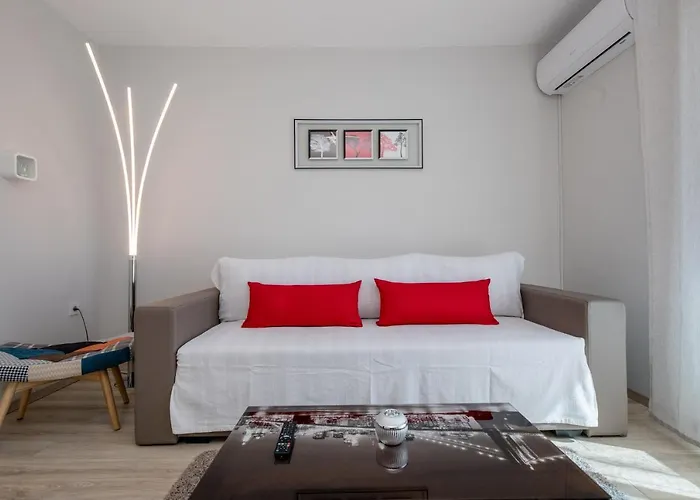Apartment Luka *